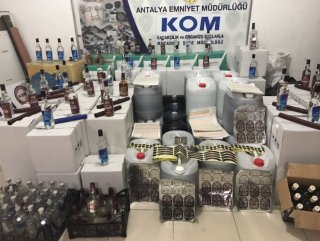 Antalyada sahte içki operasyonu