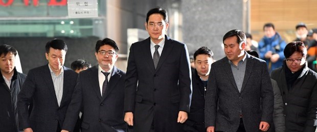 Samsung'un veliahtına 5 yıl hapis cezası 