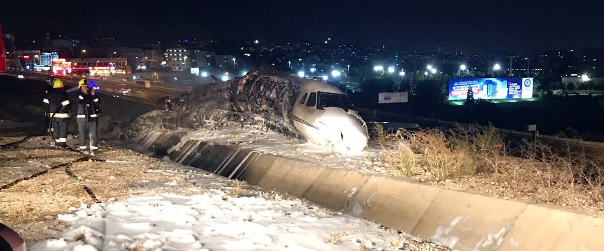Atatürk Havalimanı'nda özel jet kazası