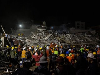 Meksika depreminde ölenlerin sayısı 360 oldu