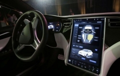 Tesla’nın yeni sürüm Autopilot’u çok yakında geliyor!