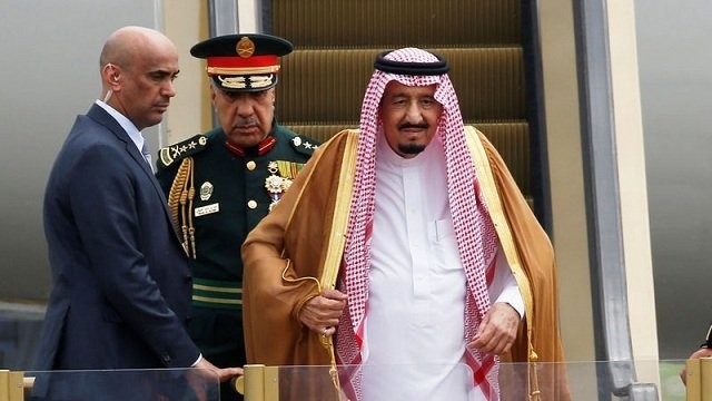 Suudi Kralı, Endonezya ziyaretine 450 ton bagajla çıktı