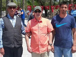 Aksakallı Paşa Ömer Halisdemirin kabrini ziyaret etti