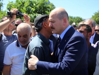 Bakan Soylu Licede taziye ziyaretinde bulundu