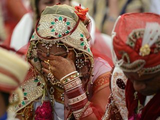 Damat yılan dansı yapınca, gelin düğünü iptal etti