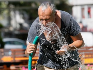 İzmirde aşırı sıcaklar etkili oluyor