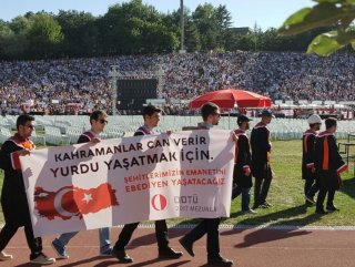 ODTÜde teröre lanet pankartları