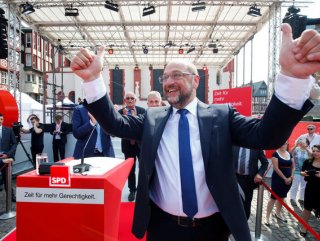 Alman başbakan adayı Schulz yine Türkiyeye yüklendi