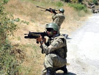 Diyarbakırda teröristler bir sivili katletti