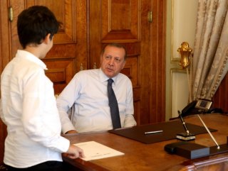 Erdoğan torunuyla fotoğrafını paylaştı