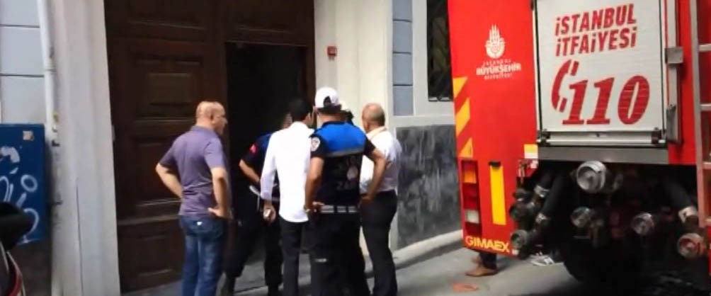 Yunan Başkonsolosluğu'ndan dumanlar yükseliyor