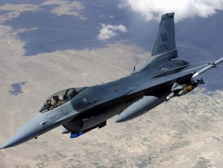 ABDde F-16 uçağı düştü
