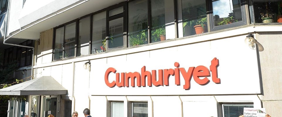 Cumhuriyet gazetesi yazarı Kadri Gürsel tahliye edildi