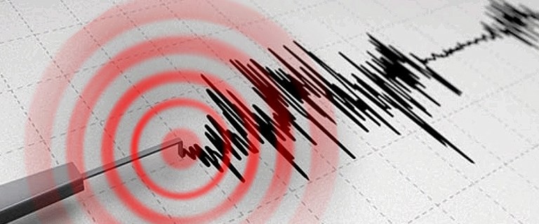 Ege'de deprem
