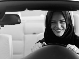 Suudi Arabistanda kadınlar ehliyet hakkı