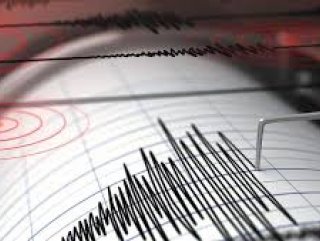 Yunanistanda 4,9 büyüklüğünde deprem