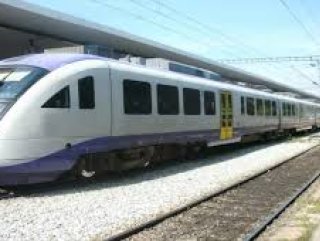 Yunanlar demiryollarını İtalyanlara sattı