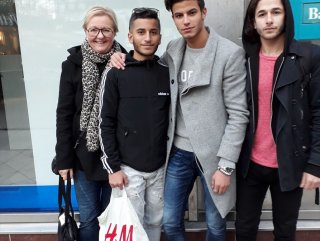 İsveçte günün kahramanları 3 Müslüman