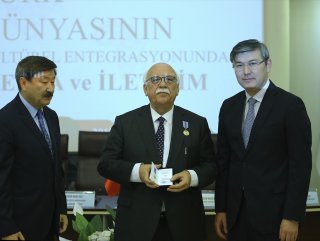 Nabi Avcıya Kazakistan Üstün Hizmet Ödülü verildi