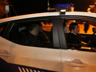 Tartıştığı oğlunu silahla vurdu