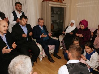 Cumhurbaşkanı Eren Bülbülün evine gitti