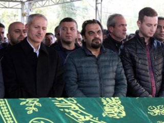 Müteahhit sevgilisiyle ölü bulunan mimar toprağa verildi