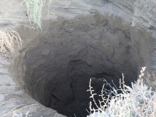 Sivasta 8 metre derinliğinde obruk oluştu
