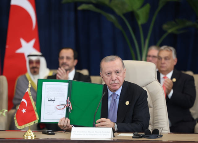 Mısır'daki Gazze zirvesinde imzalar atıldı! Trump'ın Erdoğan'la ilgili sözleri bomba